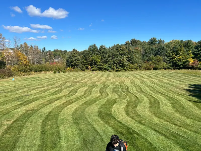 Wide lawn mowing